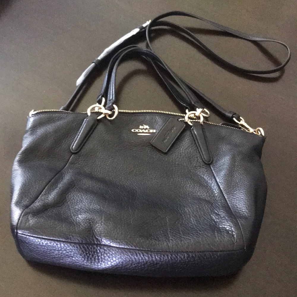 COACH Black Leather. Crossbody or handstrap.